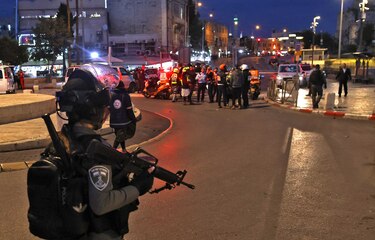 Israelí resulta herido en un ataque con cuchillo en Jerusalén, el agresor fue muerto