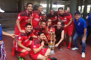 'La Prensa' se corona invicto en Liga Solo Periodistas