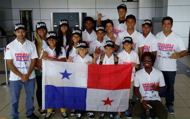 Surfistas juveniles de Panamá viajan a Estados Unidos