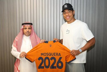 Orlando Mosquera renueva con el Al Fayha hasta 2026