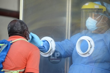 Dos defunciones se reportan por la covid-19 en las últimas horas; los casos activos son 28,740