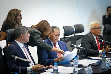 Por falta de prueba idónea, la Corte archiva dos denuncias contra los diputados que aprobaron el contrato minero