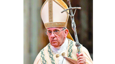 Papa nombra a cinco cardenales