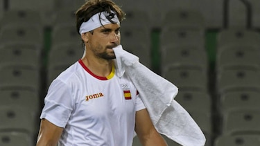 Ferrer cae en Brisbane; Nishikori avanza