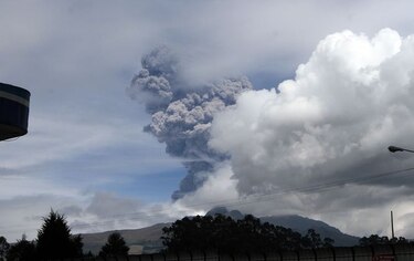 Ecuador: Volcán Cotopaxi registra más de 100 sismos
