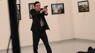Asesinan a embajador ruso en Turquía