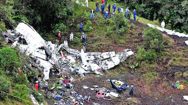 Avión se estrella cerca de Medellín