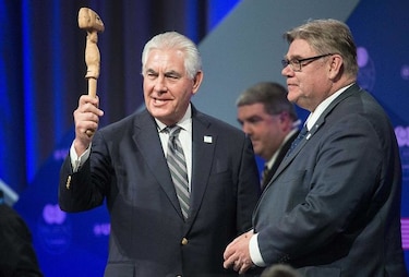 Estados Unidos priorizará sus intereses en materia climática, dice Tillerson