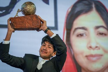 Premian a bangladesí por ‘app’ contra el ciberacoso