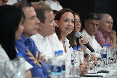 María Corina Machado no descarta candidatura en elecciones transparentes en Venezuela