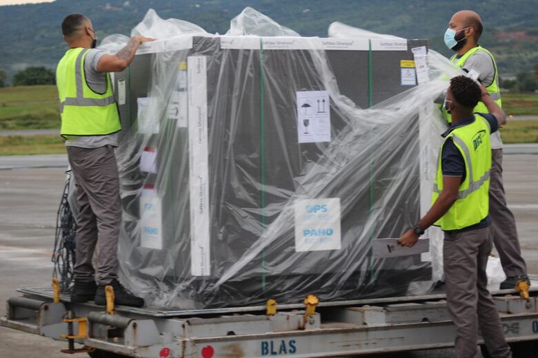 Estas son las razones por las que AstraZeneca deja de comercializar la vacuna  de la covid-19