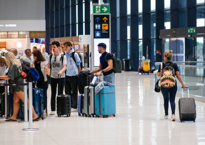Así operaba el cambio de etiquetas de las maletas para traficar droga desde el Aeropuerto de Tocumen