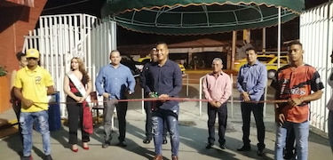 FIA inaugura Expo Comercial