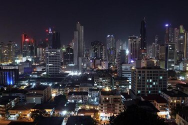 Gobierno anuncia medidas para afrontar crisis energética en 2015