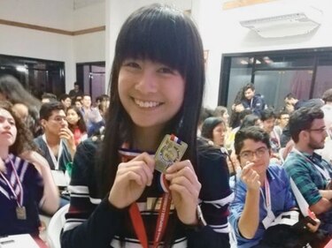 Medallas para el saber juvenil