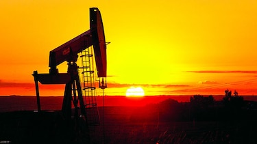 Petróleo vuelve a subir por crisis ucraniana
