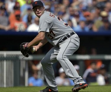 Scherzer acerca a los Tigres a su cuarto título de división seguido
