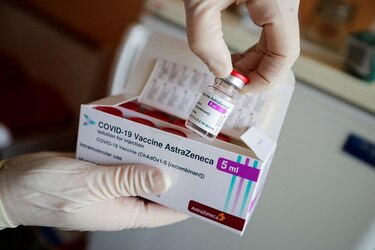 Regulador europeo dice que vacuna AstraZeneca es ‘segura y eficaz’