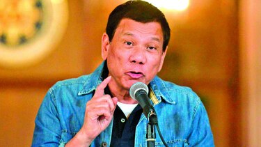 Demandan a Rodrigo Duterte ante La Haya