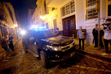 Robinho ingresa en prisión en Brasil para cumplir su condena por violación