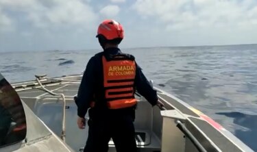 Rescatan a un marino panameño y otros tres están desaparecidos tras naufragio en Cartagena