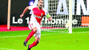 Colombia con Falcao y Chile con bajas
