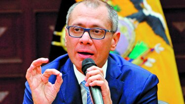 Glas niega participación en esquema de sobornos