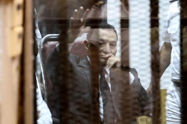 Condenan a Mubarak a tres años de cárcel por malversación de fondos públicos