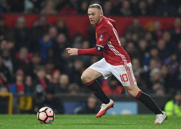 Rooney anuncia que se queda en el Manchester United