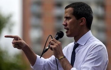 Guaidó: oposición retomará diálogo con representantes de Maduro