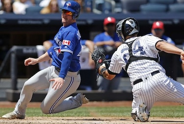 Azulejos dominan a Yankees