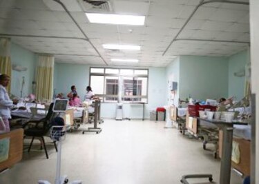 Hospitales públicos, en crisis