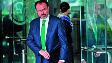 Videgaray niega que haya ayudado a Trump