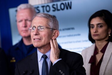 Asesor médico de Estados Unidos advierte que las ligas deportivas se podrían cancelar