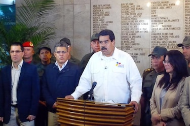 Maduro asumirá gobierno venezolano temporalmente; habrá elecciones en 30 días