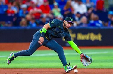 José Caballero y Yandy Díaz protagonizan altercado verbal durante victoria de los Rays
