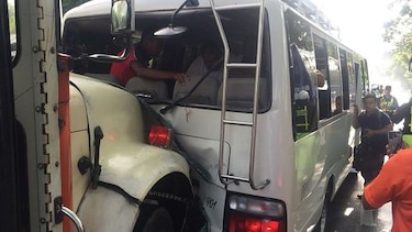 Colisión de autobuses en el puente de las Américas deja cinco heridos