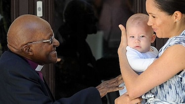 Primera salida oficial de Archie para reunirse con Desmond Tutu