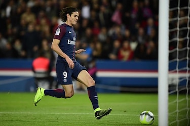PSG gana 3-0 al Niza con doblete de Cavani