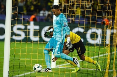 Keylor Navas reaparece con claroscuros cuatro meses después