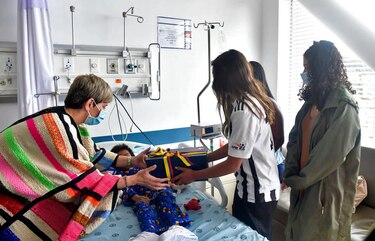 Los cuatro niños colombianos rescatados en la selva ya reciben tratamiento en Bogotá