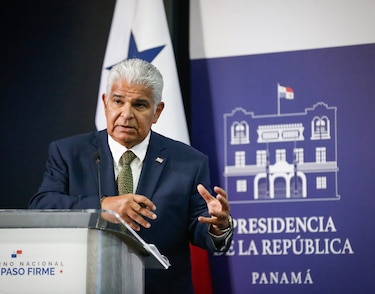 Detalles del gasto discrecional de Mulino en noviembre: restauraciones, vestidos y salud