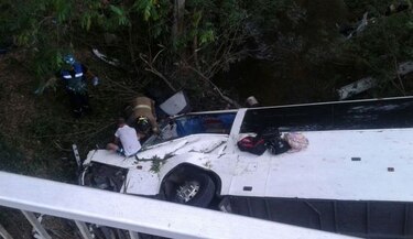 Accidente de tránsito en Antón deja al menos 18 muertos y 37 heridos