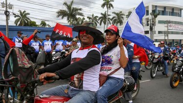 Daniel Ortega encabeza caravana en memoria de gesta guerrillera en Nicaragua