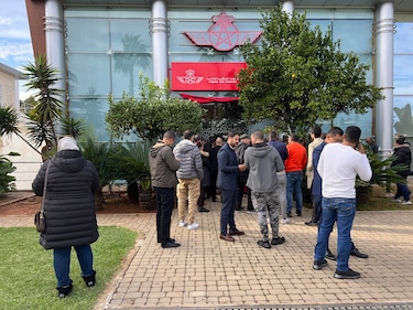 Decenas de marroquíes viajan a Doha ilusionados