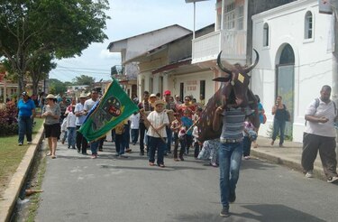 Arrancan las actividades artísticas del festival del Toro Guapo de Antón