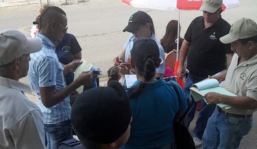 Sancionan a vendedores ambulantes por incumplir leyes sanitarias