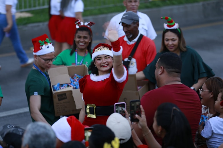 San Miguelito celebra ‘Una Navidad más bonita’ con colorido desfile