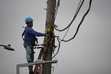 Asep ordena plan de acción a distribuidoras eléctricas por aumento de quejas de usuarios