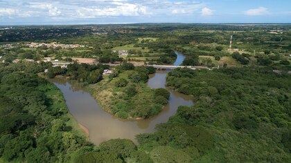 La peligrosa mezcla que contamina el río La Villa: Heces humanas, porcicultura y agroquímicos